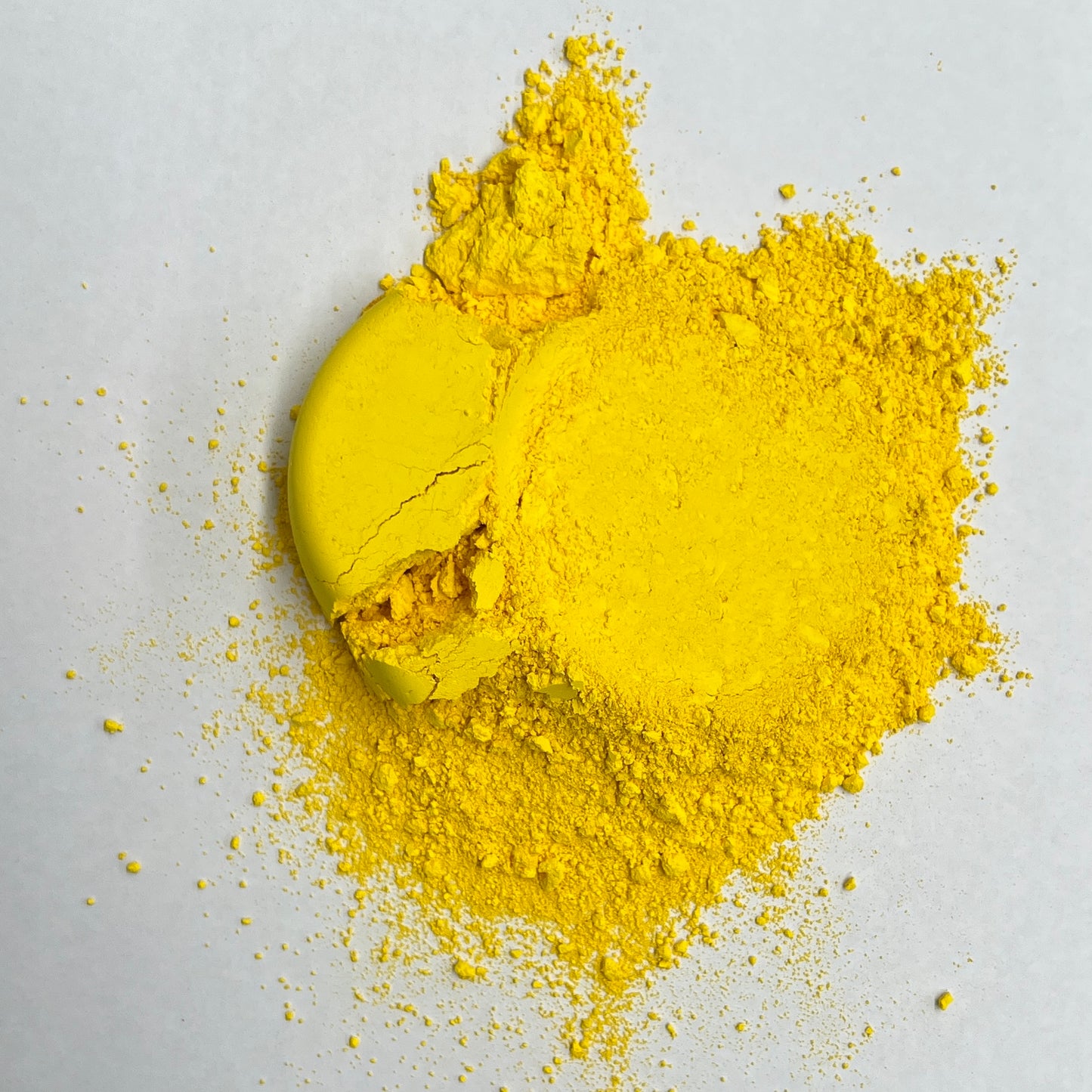 Lake D&C Yellow 10 - Bath Bomb, Soap & Candle Dyes